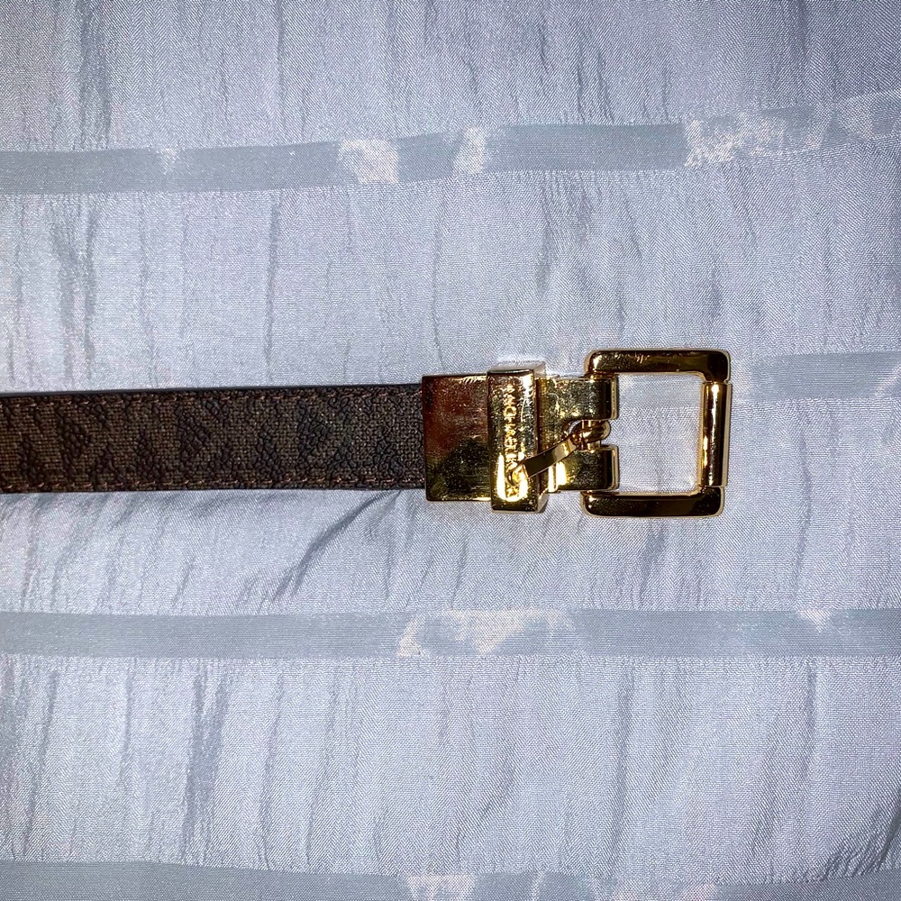 Michael Kors belt (size M)